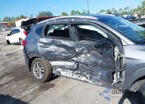 2017 Hyundai Tucson Se z USA, uszkodzony, nr VIN KM8J3CA48HU449845